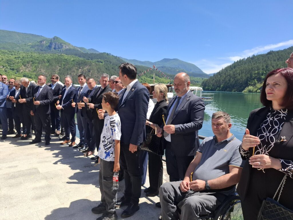 Mitropolit Hrizostom: Proslavljamo novomučenike drinske, svojim životom zaslužuju da budu sveti brod na Drini