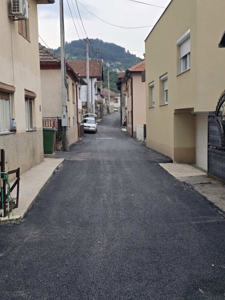 Završeno uređenje Ulice Jovana Dučića – nakon zamjene vodovoda asfaltirana saobraćajnica