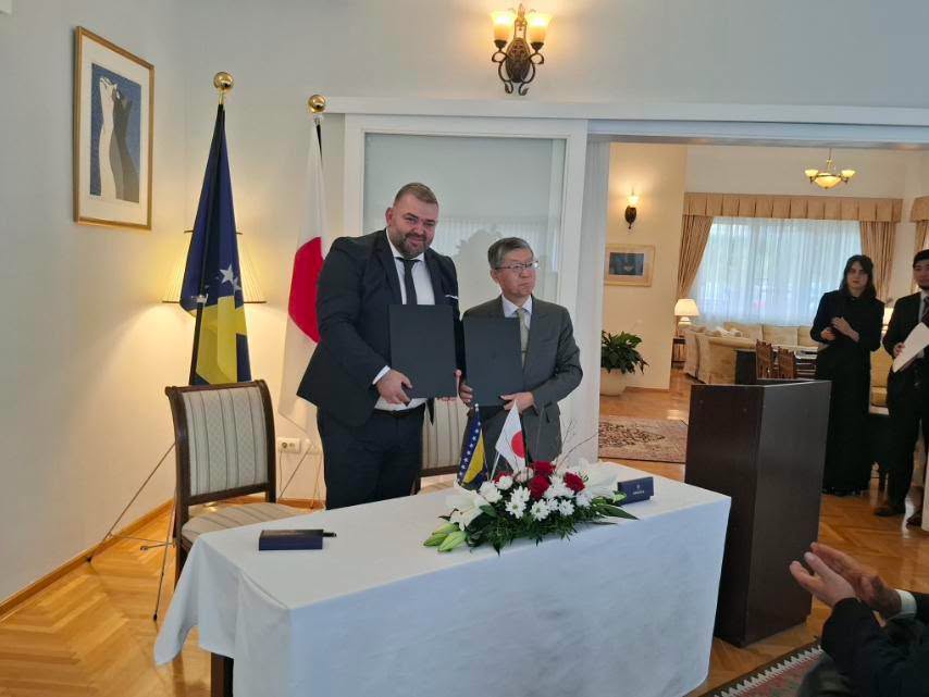 Vlada Japana donirala 167.200 KM za rendgen aparat u Rudom
